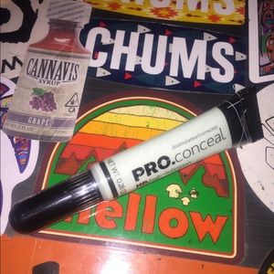 Nip mint corrector pro concealer